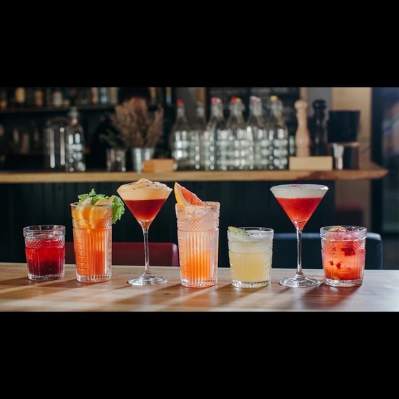 8/10 posh n sip, wednesday 6pm pacific time, topic how to make daily sales - Picture 4 of 7